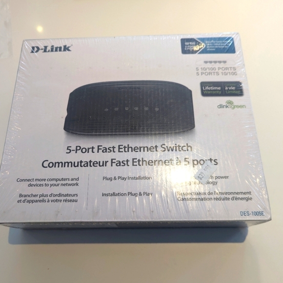 D Link 5 port Fast Ethernet Switch - New - Picture 2 of 3